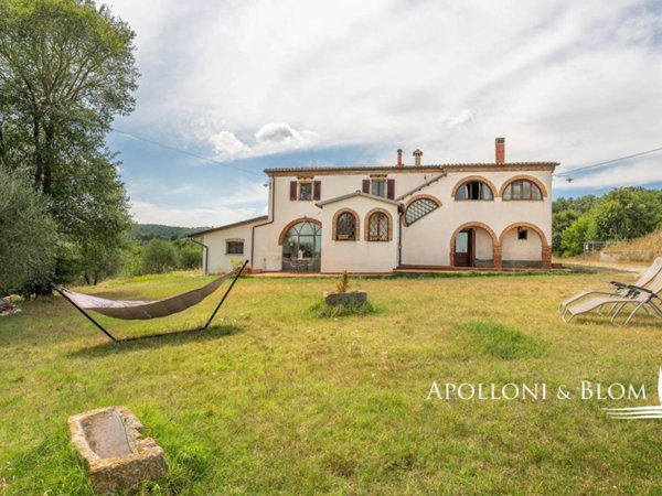 casa indipendente in vendita a Sinalunga
