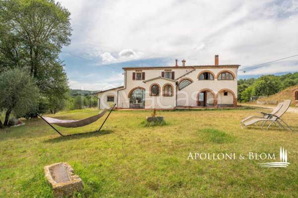 casa indipendente in vendita a Sinalunga