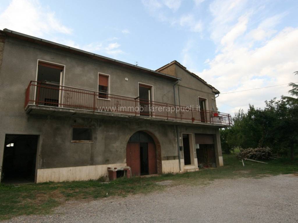 casa indipendente in vendita a Sinalunga