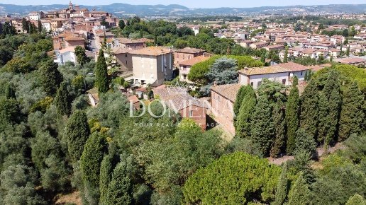 casa indipendente in vendita a Sinalunga in zona Bettolle