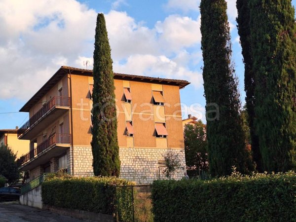 casa indipendente in vendita a Sinalunga