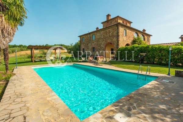 casa indipendente in vendita a Sinalunga
