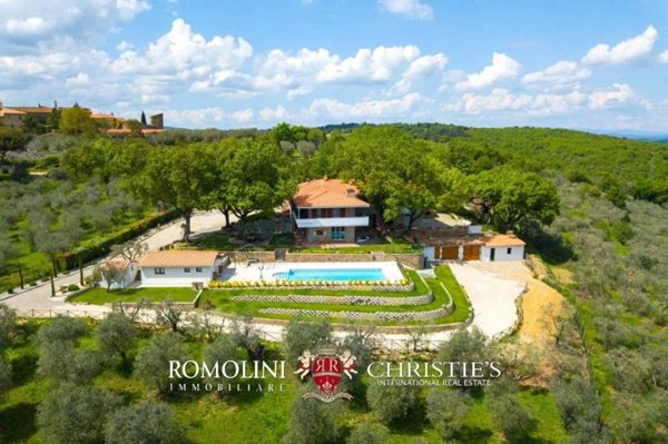 casa indipendente in vendita a Sinalunga