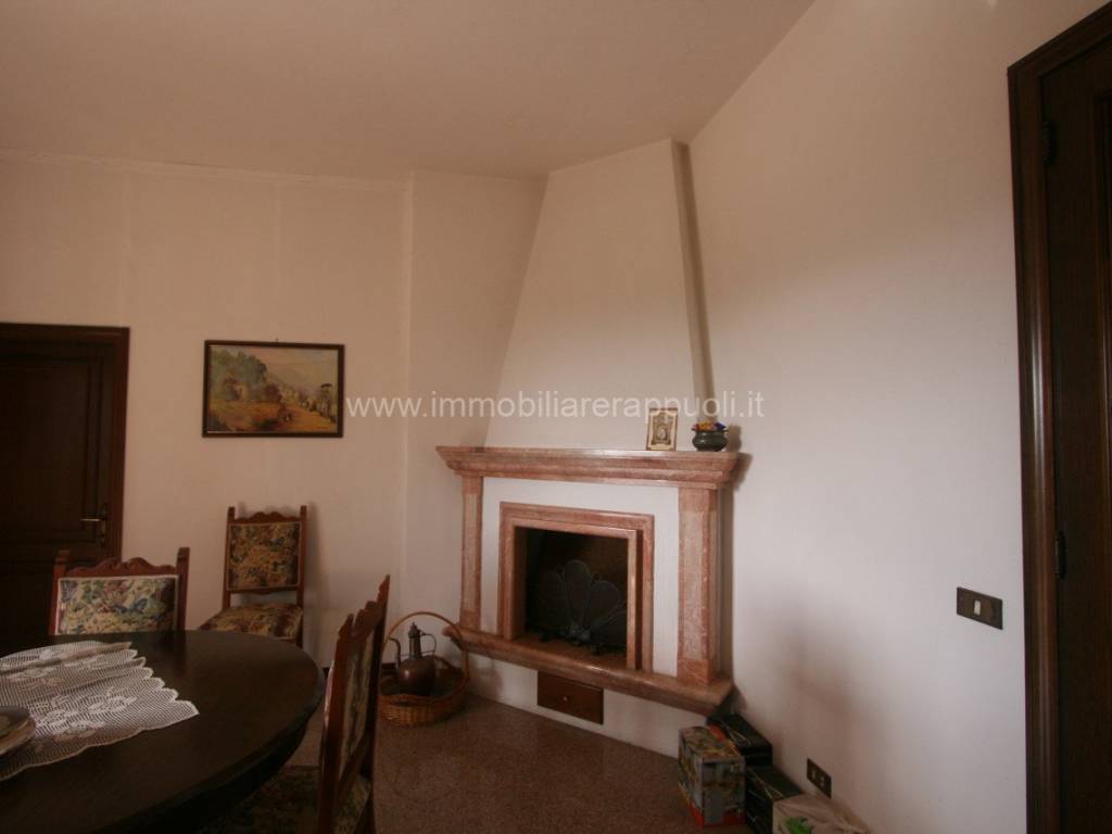 casa indipendente in vendita a Sinalunga