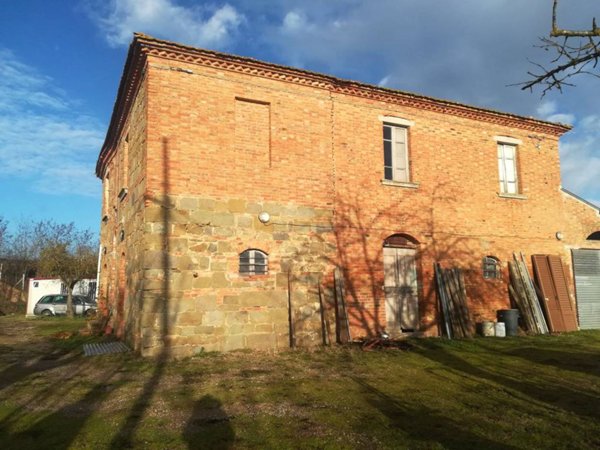 casa indipendente in vendita a Sinalunga