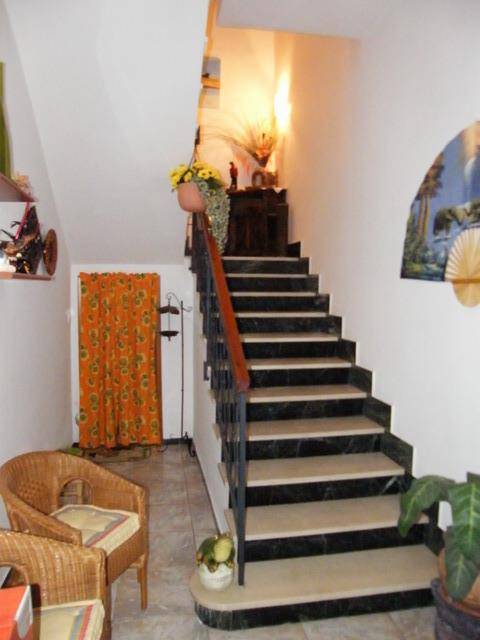 intera palazzina in vendita a Sinalunga