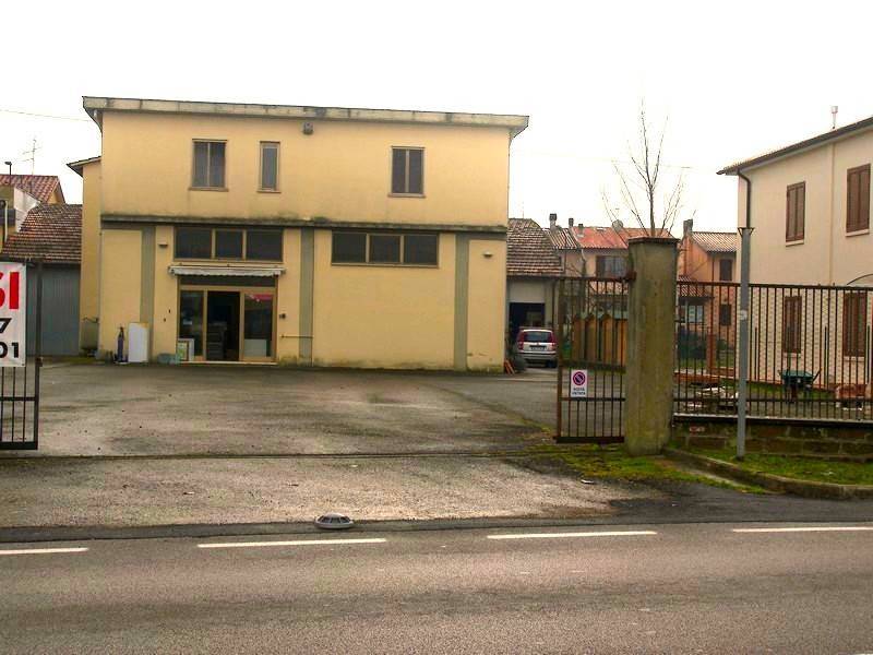 negozio in vendita a Sinalunga