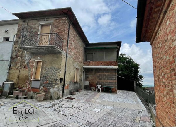 casa indipendente in vendita a Sinalunga