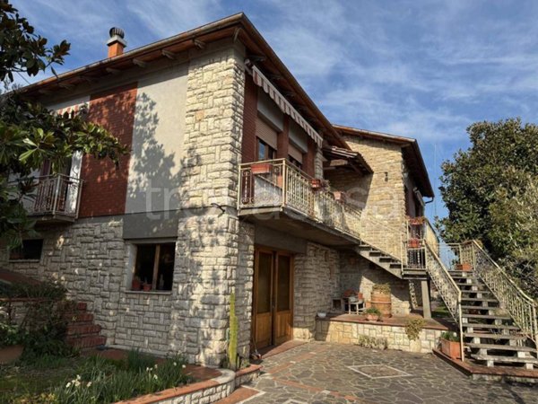 casa indipendente in vendita a Sinalunga