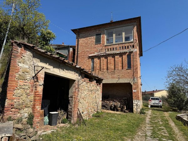 casa indipendente in vendita a Sinalunga