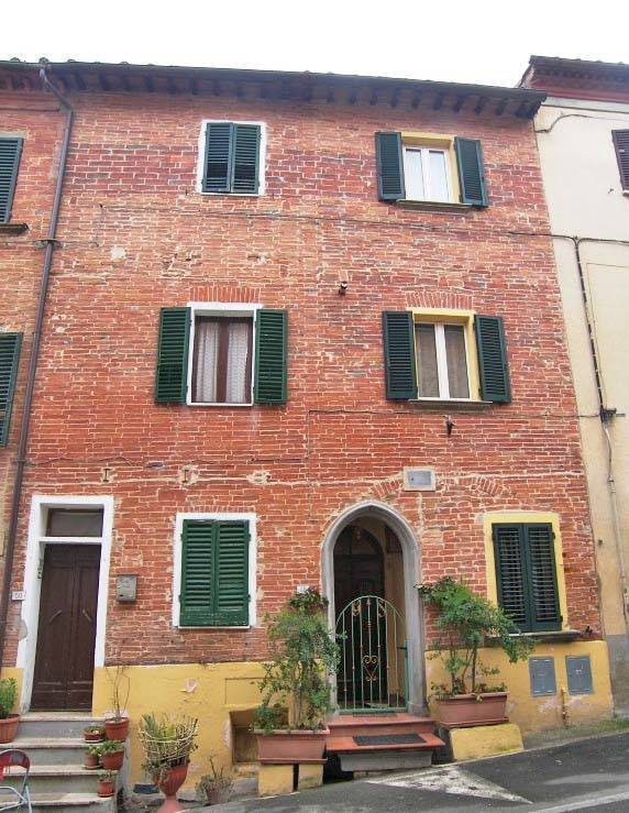 casa indipendente in vendita a Sinalunga in zona Bettolle