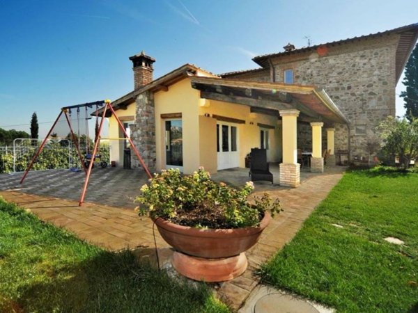 casa indipendente in vendita a Sinalunga