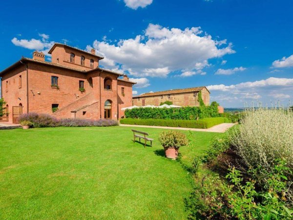 casa indipendente in vendita a Sinalunga