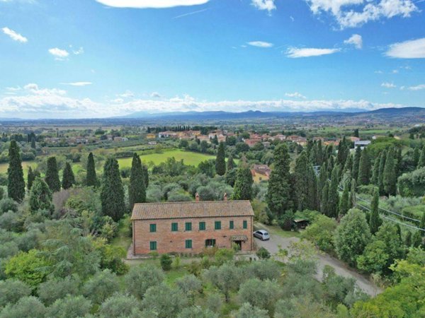 casa indipendente in vendita a Sinalunga in zona Bettolle