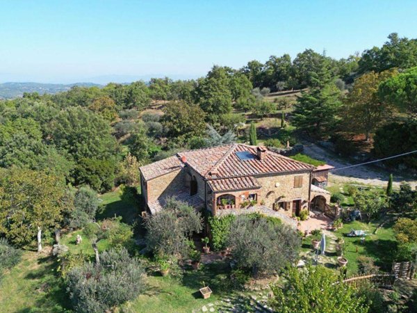 casa indipendente in vendita a Sinalunga