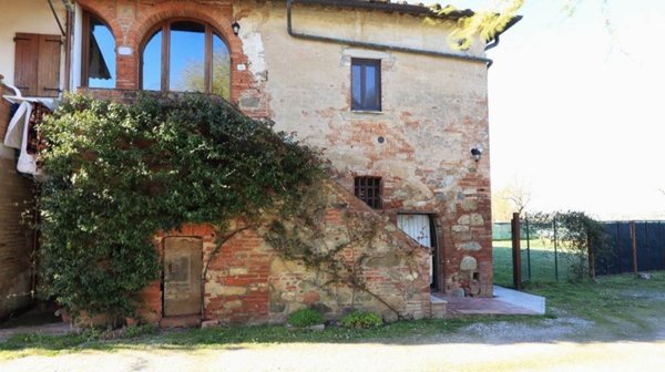 casa indipendente in vendita a Sinalunga