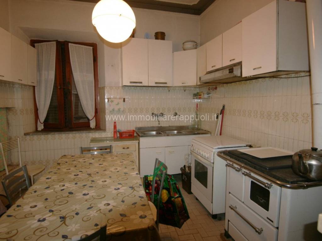 casa indipendente in vendita a Sinalunga in zona Rigomagno