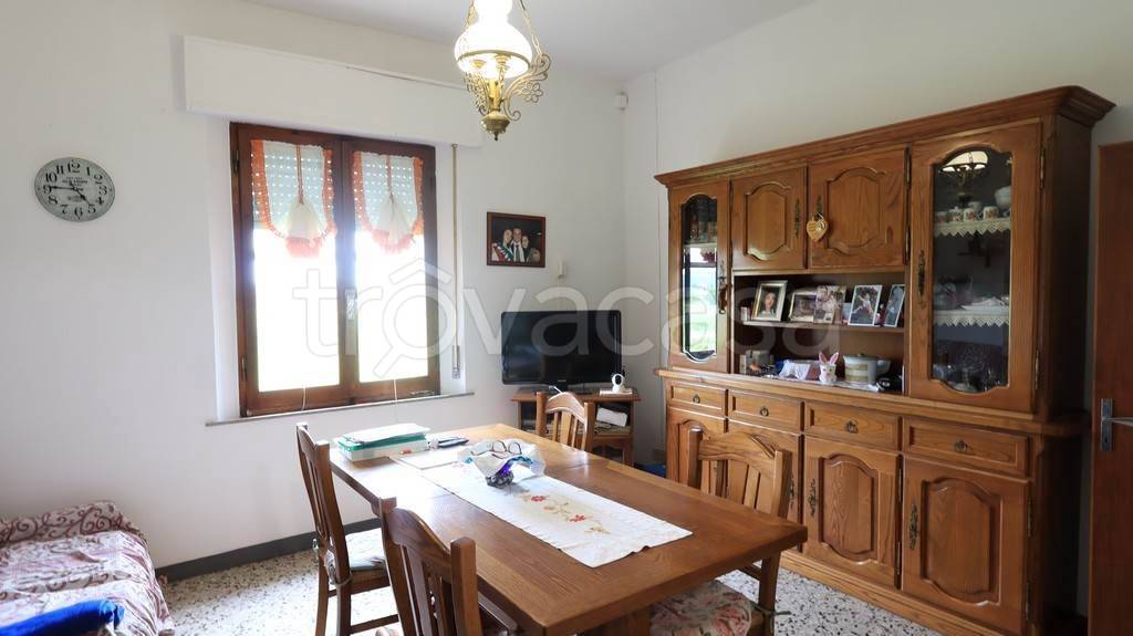 casa indipendente in vendita a Sinalunga