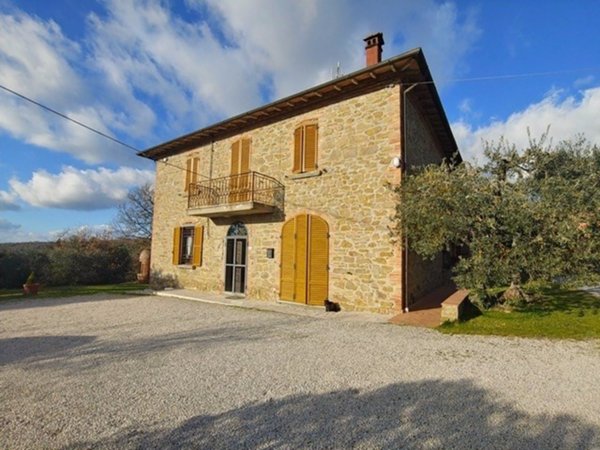 casa indipendente in vendita a Sinalunga