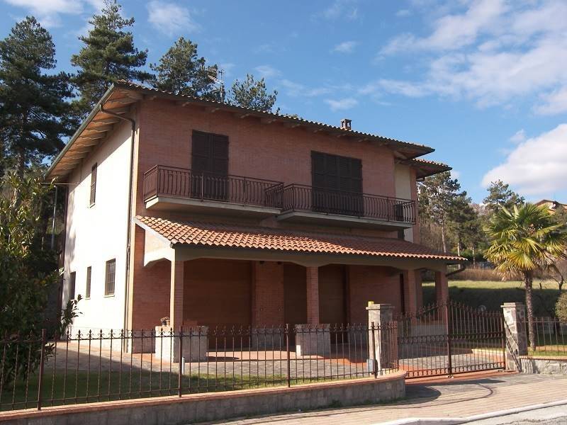 casa indipendente in vendita a Sinalunga