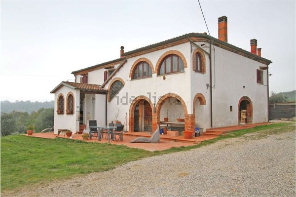 casale in vendita a Sinalunga in zona Rigaiolo