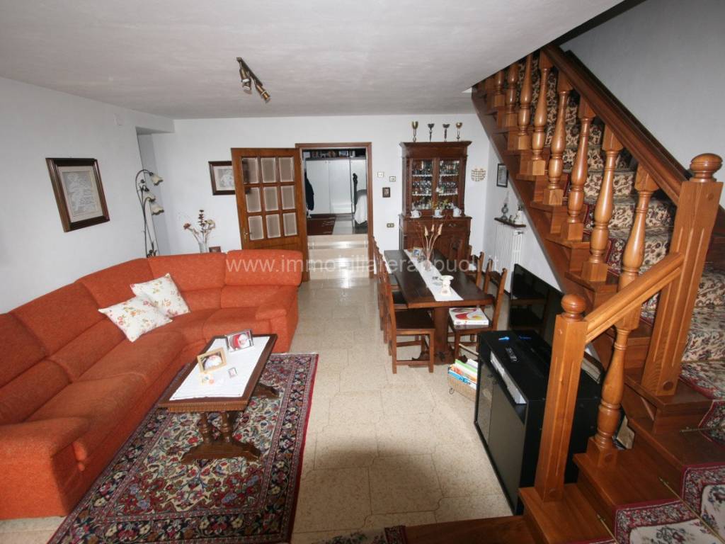 appartamento in vendita a Sinalunga in zona Scrofiano