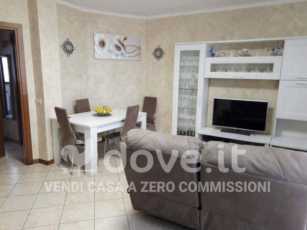 casa indipendente in vendita a Sinalunga in zona Bettolle