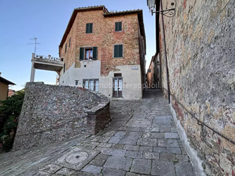 casa indipendente in vendita a Sinalunga