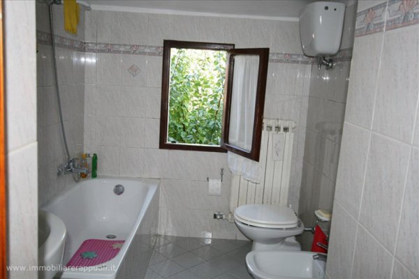 casa indipendente in vendita a Sinalunga in zona Guazzino