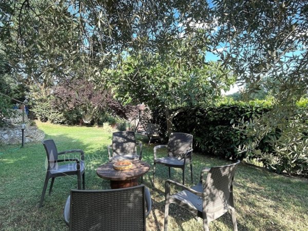 casa indipendente in vendita a Sinalunga