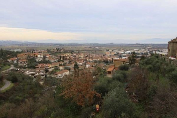 casa indipendente in vendita a Sinalunga