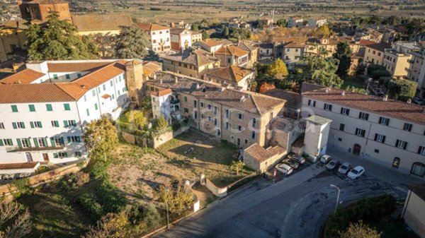 casa indipendente in vendita a Sinalunga