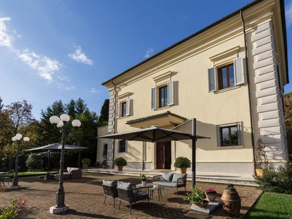 casa indipendente in vendita a Sinalunga