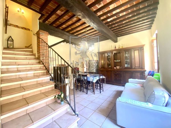 casa indipendente in vendita a Sinalunga in zona Rigomagno