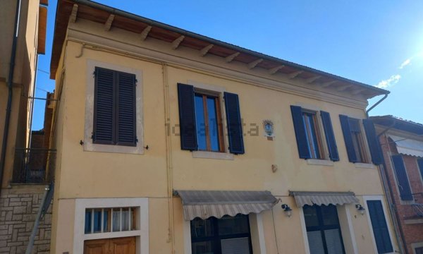 appartamento in vendita a Sinalunga in zona Bettolle