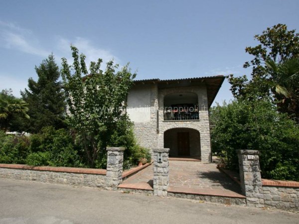casa indipendente in vendita a Sinalunga