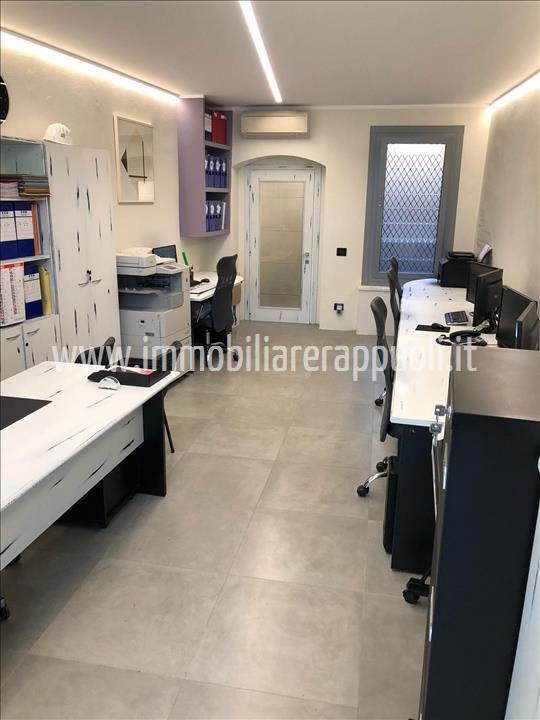 ufficio in vendita a Sinalunga in zona Bettolle
