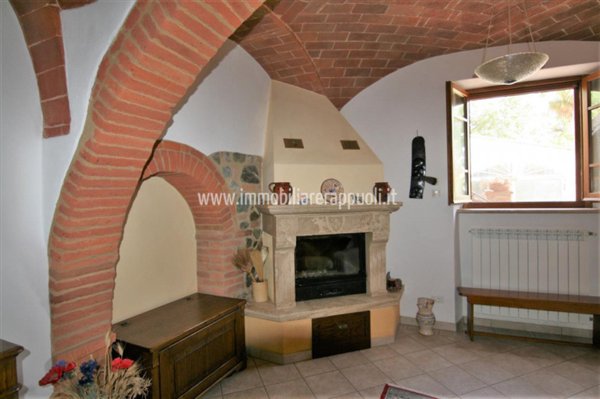 casa indipendente in vendita a Sinalunga