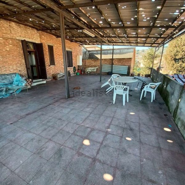 casa indipendente in vendita a Sinalunga