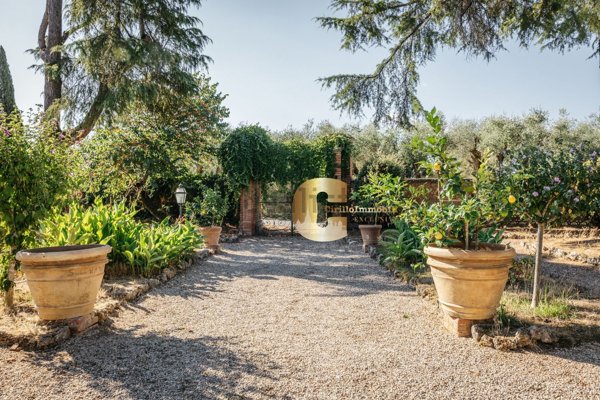 villa in vendita a Sinalunga