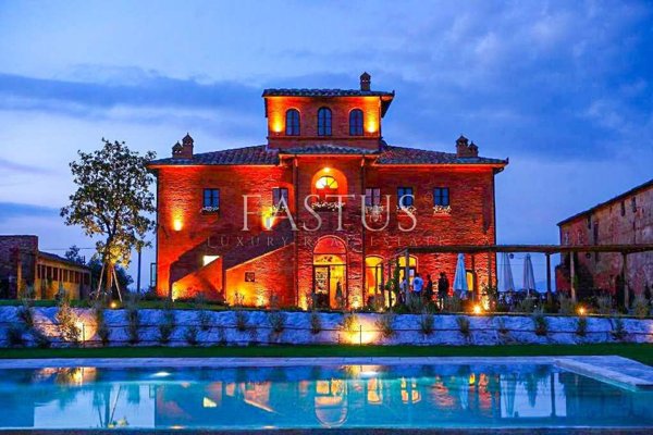 casa indipendente in vendita a Sinalunga