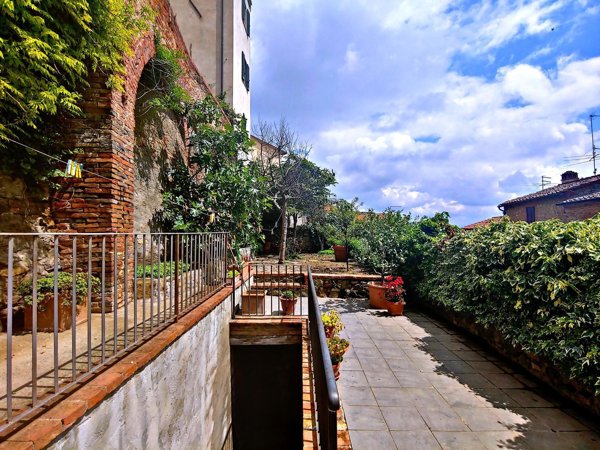 appartamento in vendita a Sinalunga in zona Scrofiano