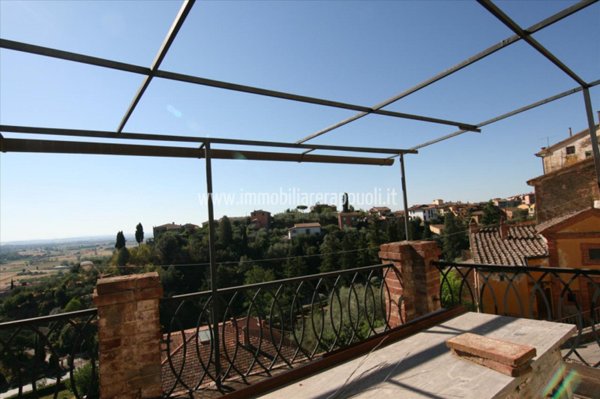 casa indipendente in vendita a Sinalunga