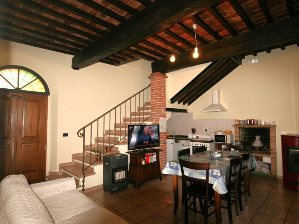 casa indipendente in vendita a Sinalunga in zona Rigomagno