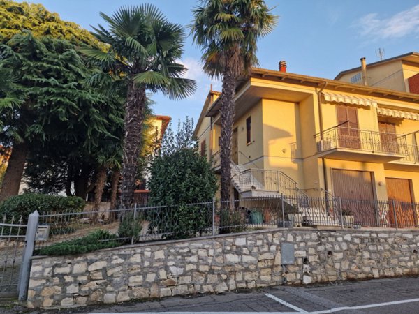 appartamento in vendita a Sinalunga in zona Bettolle