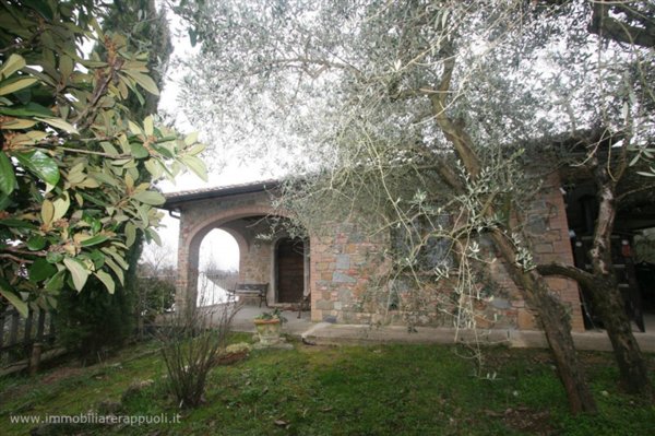 casa indipendente in vendita a Sinalunga