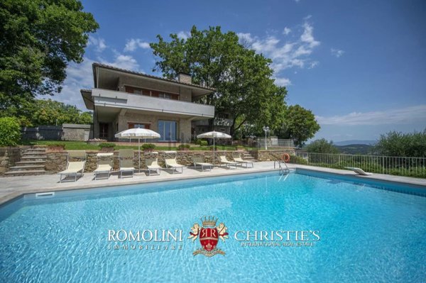 casa indipendente in vendita a Sinalunga