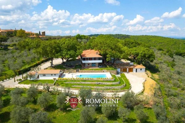 casa indipendente in vendita a Sinalunga