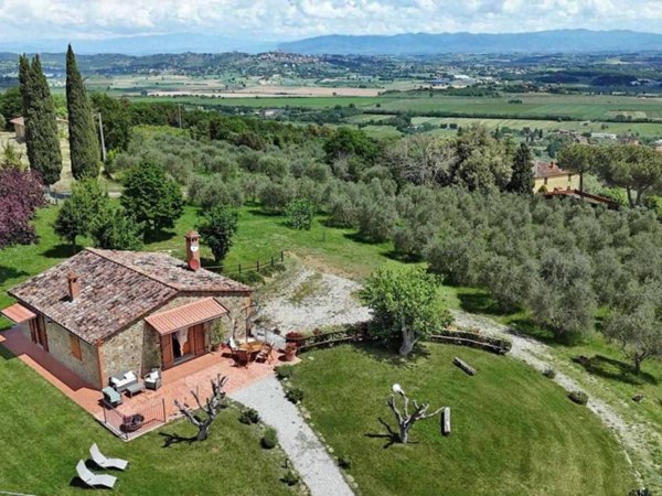 casa indipendente in vendita a Sinalunga