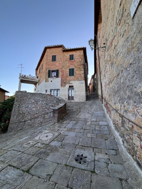 casa indipendente in vendita a Sinalunga